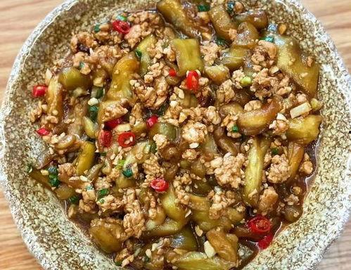 黑茄瓜要去皮吗怎么吃,黑茄瓜去皮技巧与美味食用方法解析