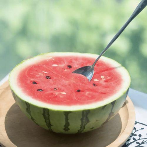 今日吃瓜大瑶,揭秘网红背后的故事