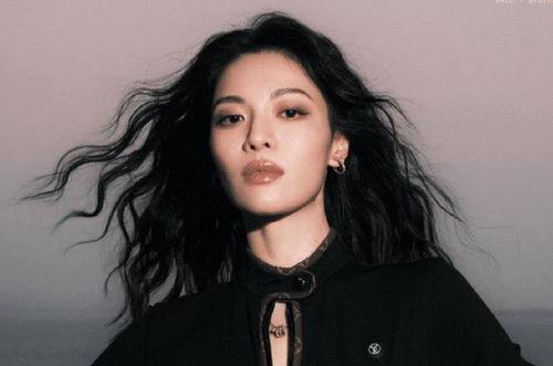 吃瓜爆料钟楚曦视频,吃瓜群众热议幕后真相